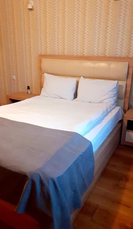 Hotel Lile Tbilisi Esterno foto