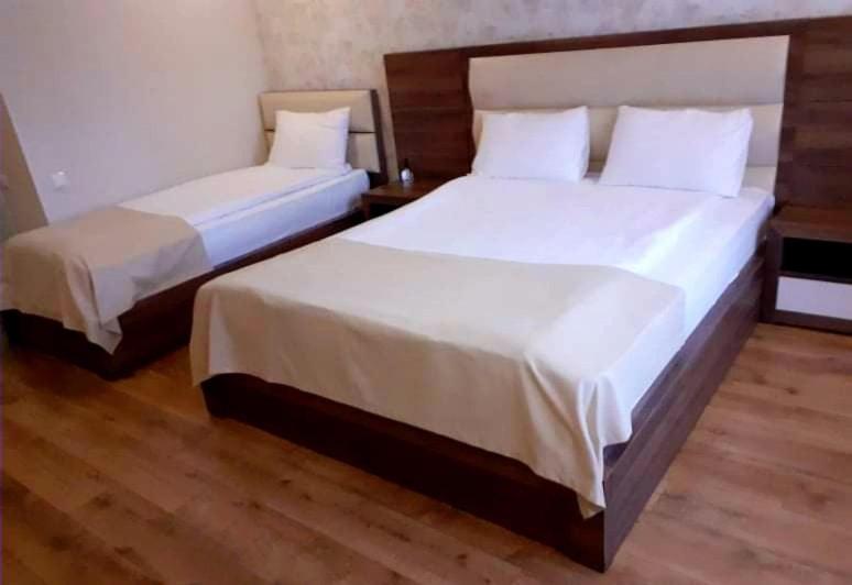 Hotel Lile Tbilisi Esterno foto