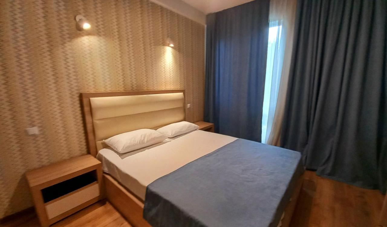 Hotel Lile Tbilisi Esterno foto