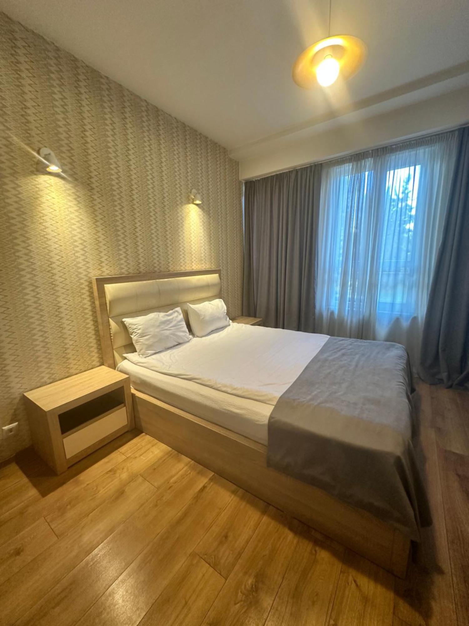 Hotel Lile Tbilisi Esterno foto