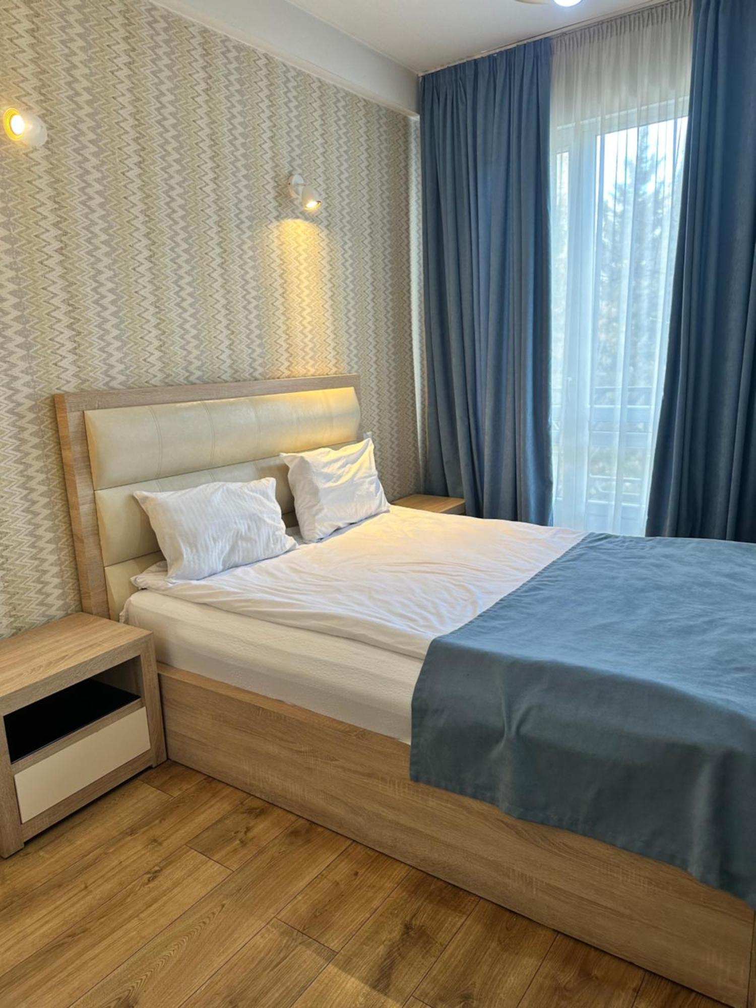 Hotel Lile Tbilisi Esterno foto