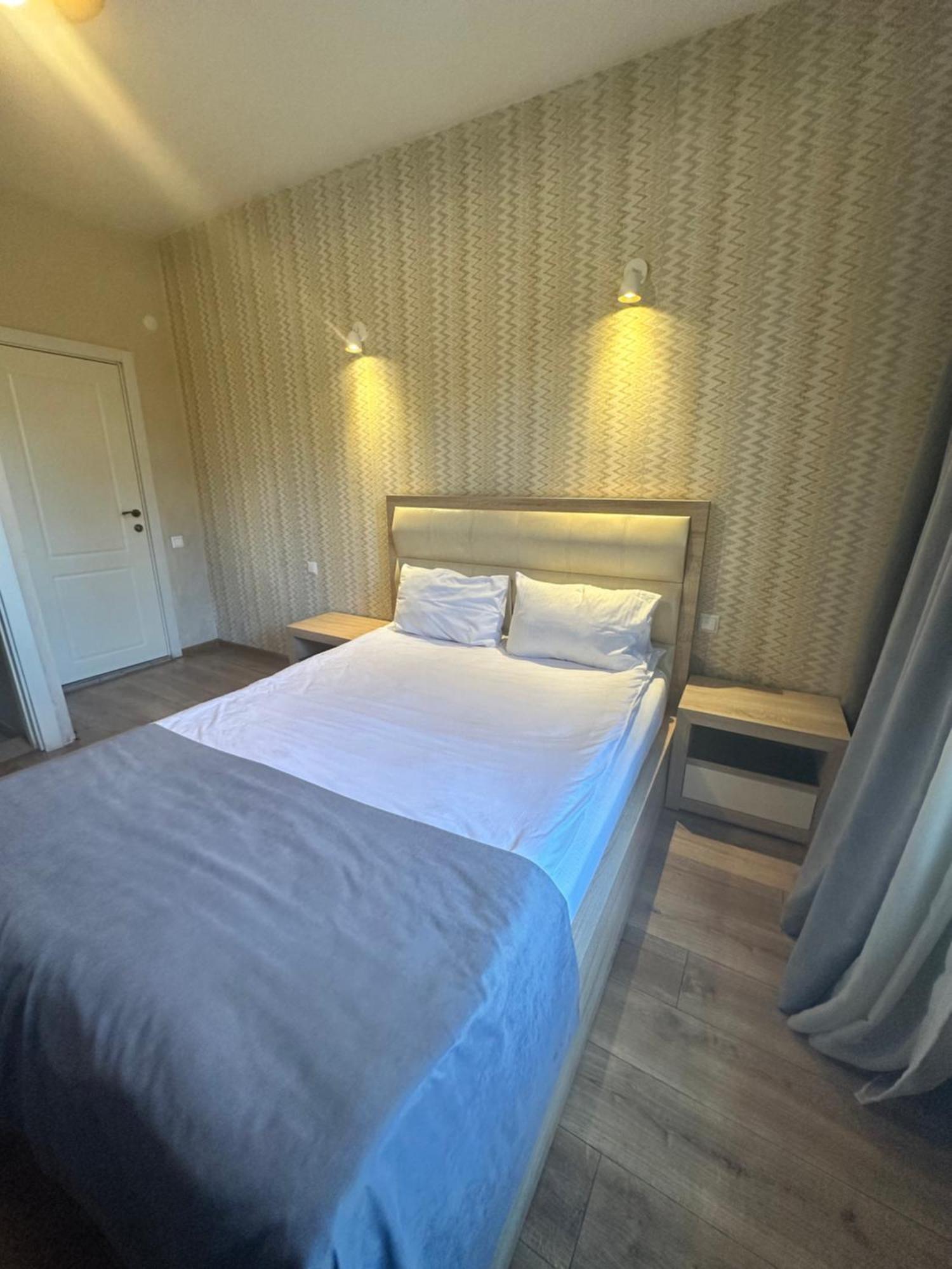 Hotel Lile Tbilisi Esterno foto